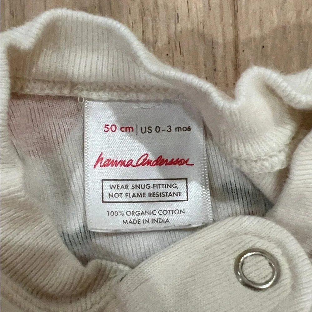 Hanna Andersson footed pajamas 0-3 months - Picture 2 of 4